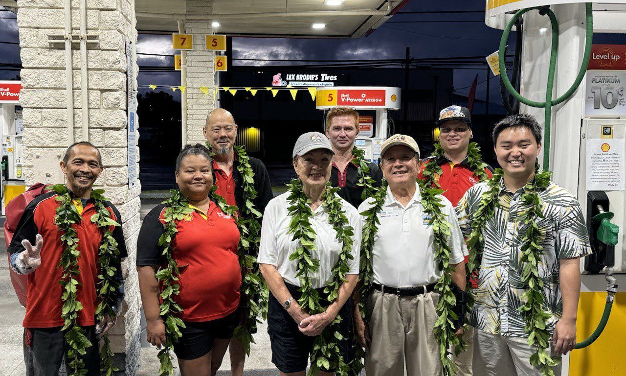 kilauea shell employees grand opening